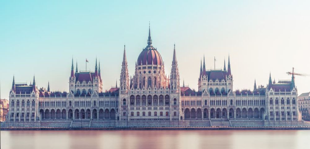 Dlaczego warto wysyłać paczki na Węgry - rynek e commerce